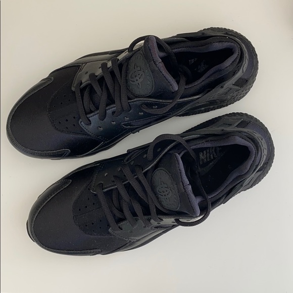NEW Nike Air Huarache run triple black shoes - Picture 7 of 8